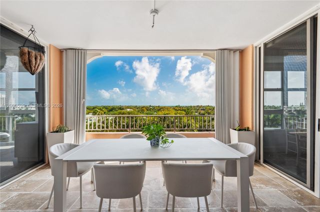 747 Crandon Blvd PH10, Key Biscayne, FL 33149