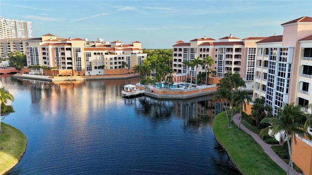 747 Crandon Blvd PH10, Key Biscayne, FL 33149