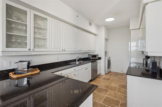 747 Crandon Blvd PH10, Key Biscayne, FL 33149