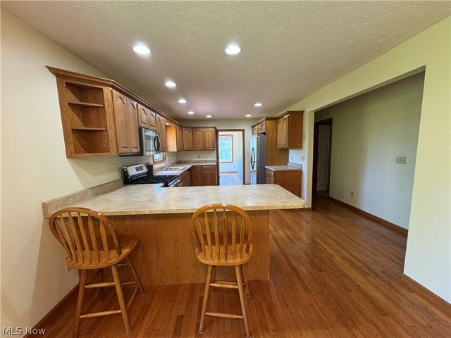 445 Calder Ridge Road, Belpre, OH 45714