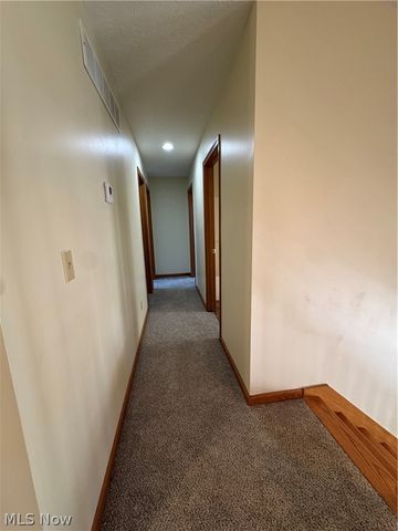 445 Calder Ridge Road, Belpre, OH 45714