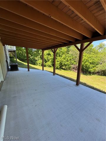 445 Calder Ridge Road, Belpre, OH 45714