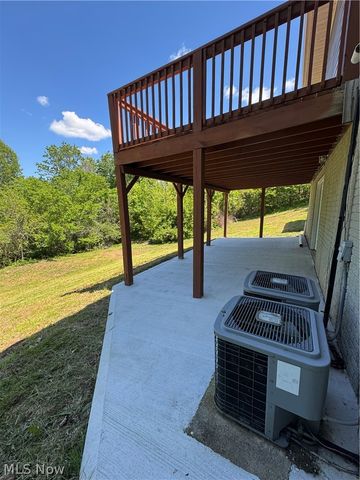 445 Calder Ridge Road, Belpre, OH 45714