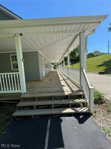 445 Calder Ridge Road, Belpre, OH 45714