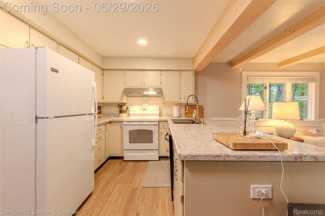 3312 Fairlane Street, Midland, MI 48642