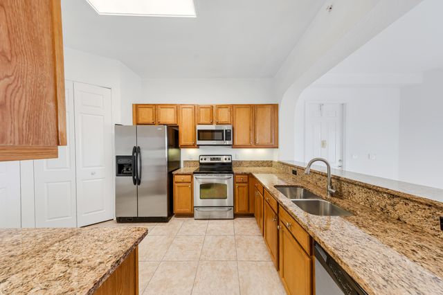 3600 Oaks Clubhouse Drive 501, Pompano Beach, FL 33069