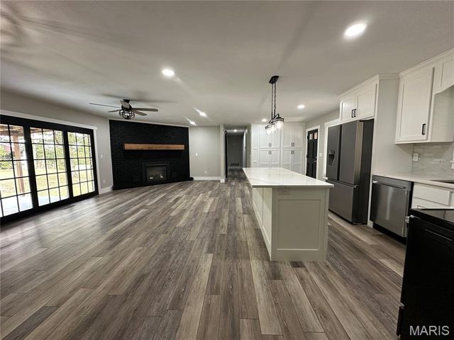 14501 County Road 2310, St James, MO 65559