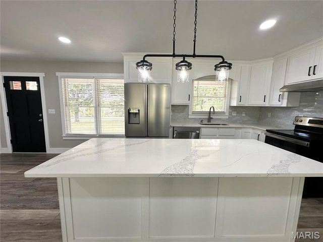 14501 County Road 2310, St James, MO 65559