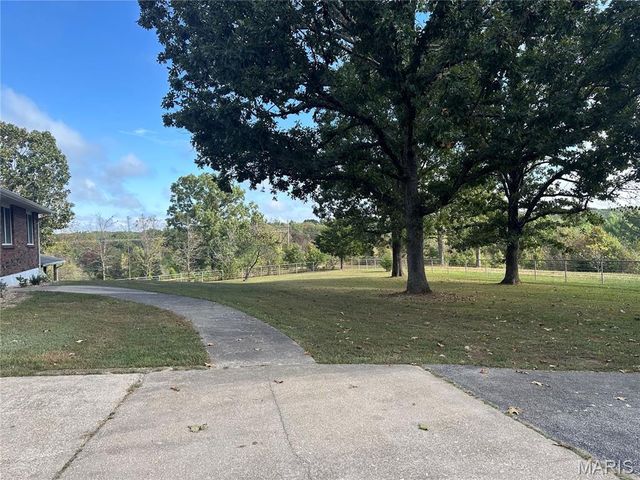 14501 County Road 2310, St James, MO 65559