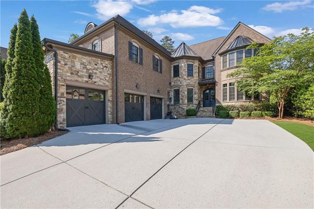 215 Penrith Place, Atlanta, GA 30350