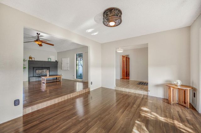 735 W Bullard Avenue, Clovis, CA 93612