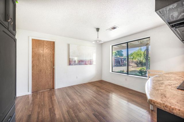 735 W Bullard Avenue, Clovis, CA 93612