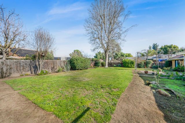 735 W Bullard Avenue, Clovis, CA 93612