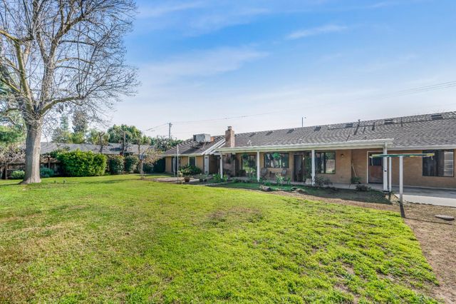 735 W Bullard Avenue, Clovis, CA 93612