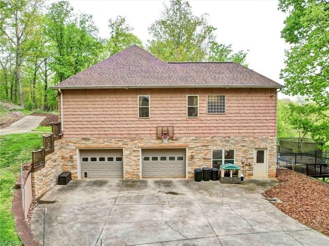 135 Boulder Ridge Drive, Denton, NC 27239