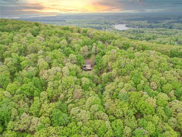 135 Boulder Ridge Drive, Denton, NC 27239