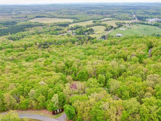 135 Boulder Ridge Drive, Denton, NC 27239