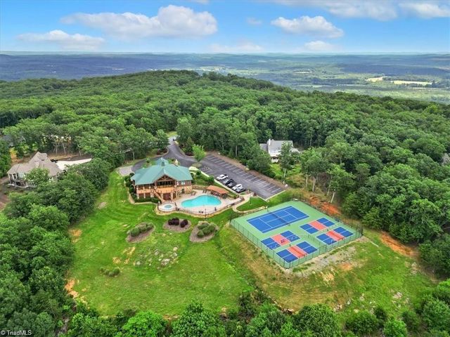 135 Boulder Ridge Drive, Denton, NC 27239