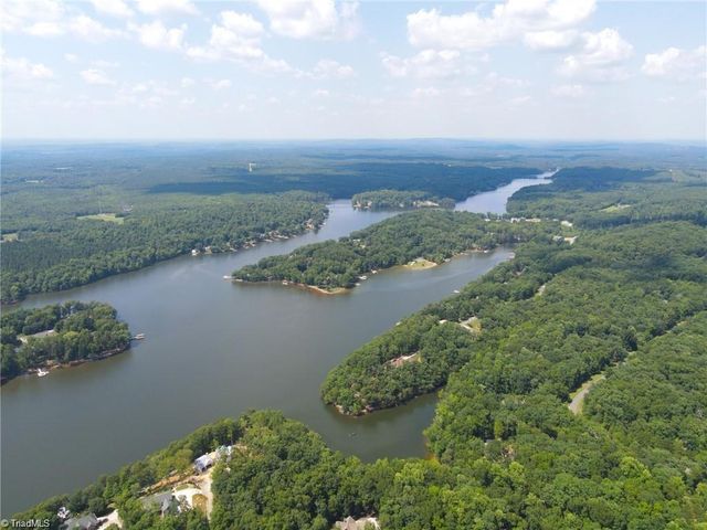 135 Boulder Ridge Drive, Denton, NC 27239