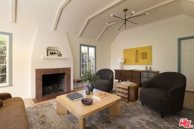 3351 Garden Avenue, Los Angeles, CA 90039