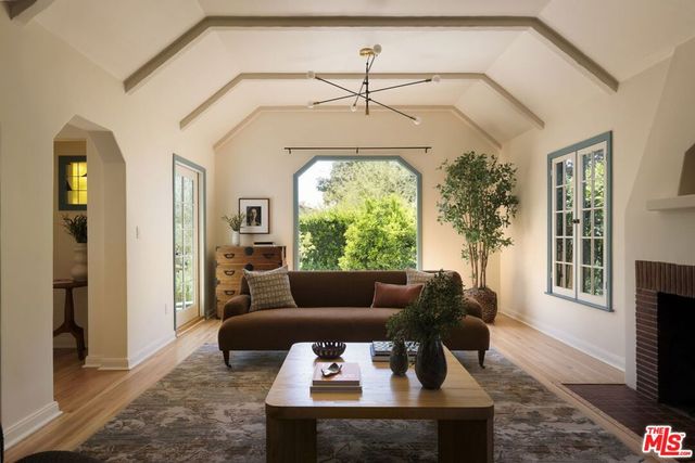 3351 Garden Avenue, Los Angeles, CA 90039