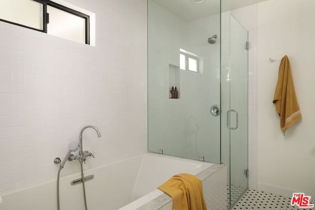 3351 Garden Avenue, Los Angeles, CA 90039