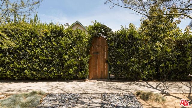 3351 Garden Avenue, Los Angeles, CA 90039