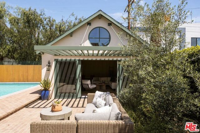 3351 Garden Avenue, Los Angeles, CA 90039