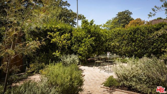 3351 Garden Avenue, Los Angeles, CA 90039