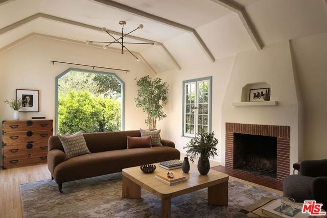 3351 Garden Avenue, Los Angeles, CA 90039