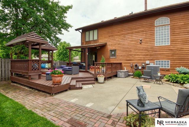 12357 Seward Street, Omaha, NE 68154