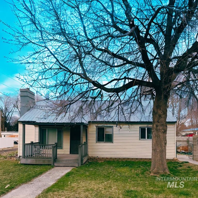 539 Lenz Ave, Hazelton, ID 83325