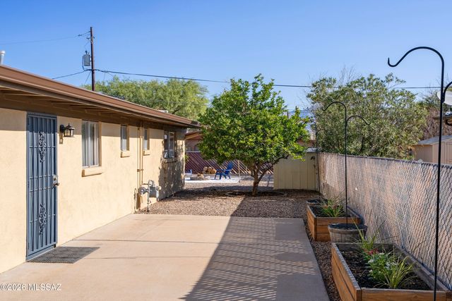 5801 E Bellevue Street, Tucson, AZ 85712