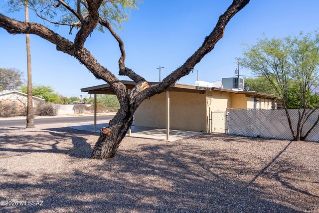 5801 E Bellevue Street, Tucson, AZ 85712