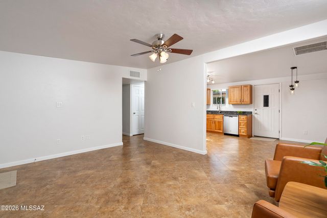 5801 E Bellevue Street, Tucson, AZ 85712