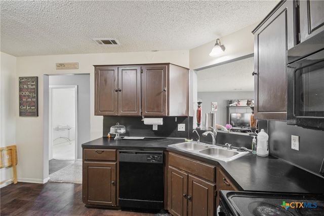 4400 Beach Ball Drive, Killeen, TX 76549