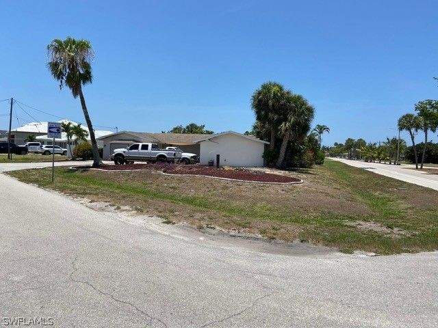5304 Bayshore AVE, Cape Coral, FL 33904