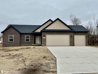 8347 Peninsula Circle, Grand Blanc, MI 48439