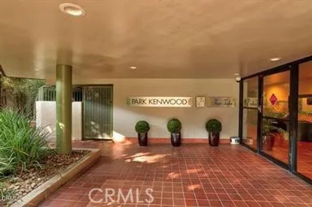 412 N Kenwood Street 301, Glendale, CA 91206