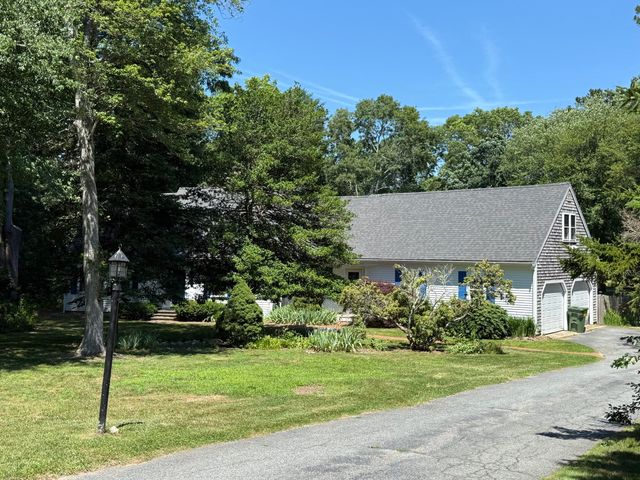74 Holly Ridge Drive, Sandwich, MA 02563