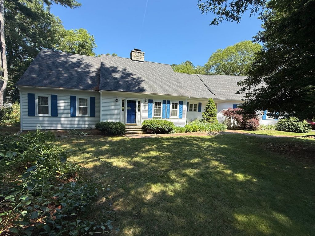 74 Holly Ridge Drive, Sandwich, MA 02563