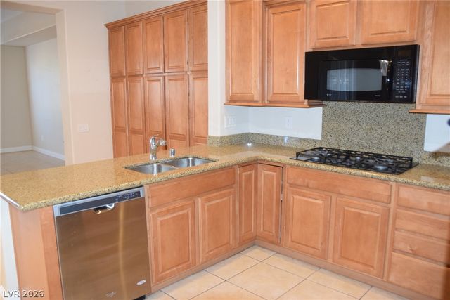 6904 Homing Pigeon Place, North Las Vegas, NV 89084