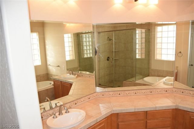 6904 Homing Pigeon Place, North Las Vegas, NV 89084