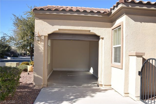 6904 Homing Pigeon Place, North Las Vegas, NV 89084