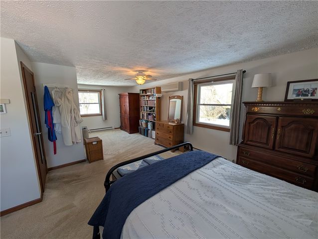 13 Canterbury Court, Bergen, NY 14416