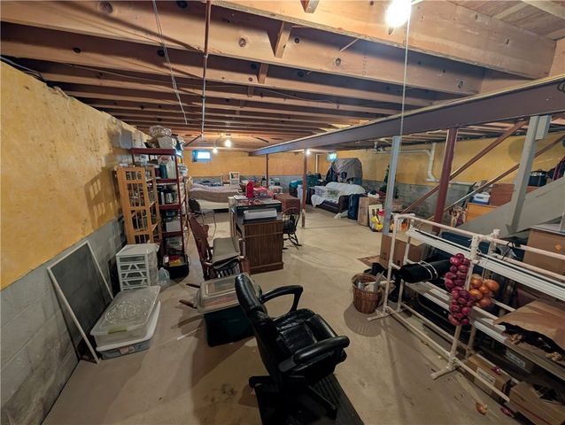 13 Canterbury Court, Bergen, NY 14416