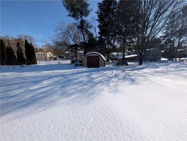 13 Canterbury Court, Bergen, NY 14416