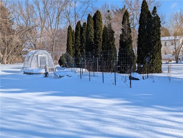 13 Canterbury Court, Bergen, NY 14416