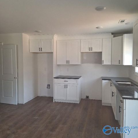 2005 Sunset Drive NW, Hartselle, AL 35640