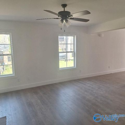 2005 Sunset Drive NW, Hartselle, AL 35640